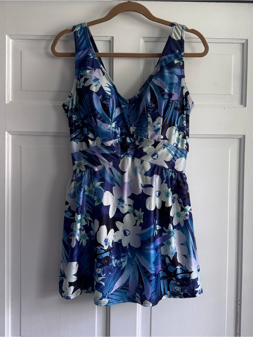 Beach Belle Women’s Blue Swimsuit Dress Size 14 Built In Bra Padded Cups EUC